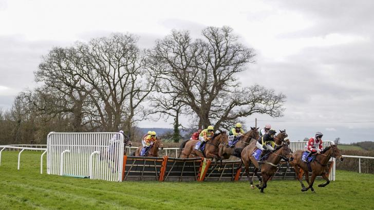 Horse racing at Taunton